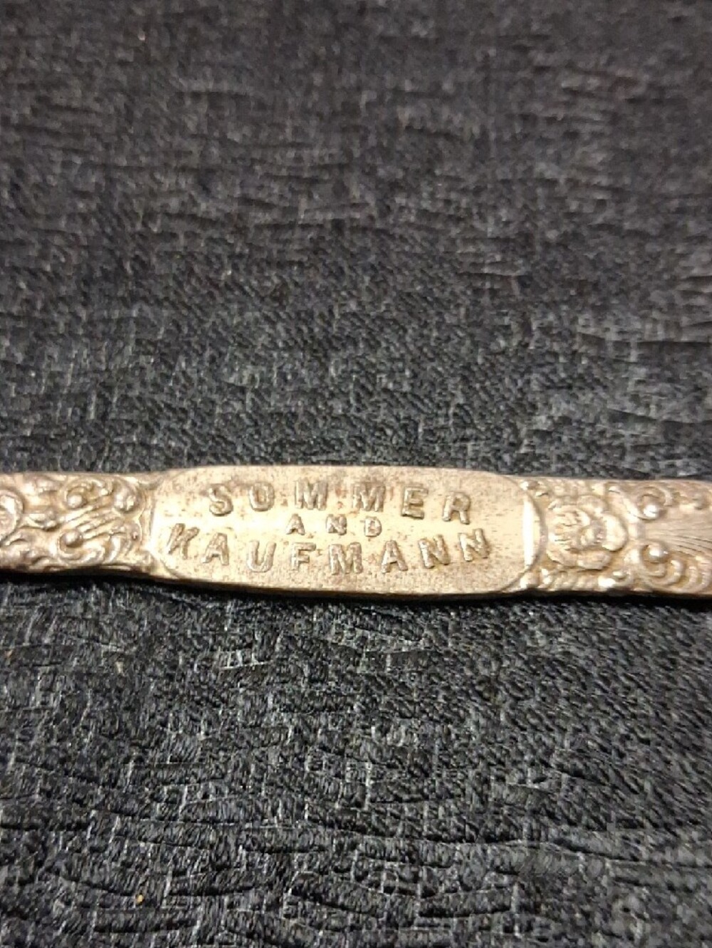 Antique Silver Tone Boot Button Crochet Hook with Decorative Handle - Picture 3 of 5